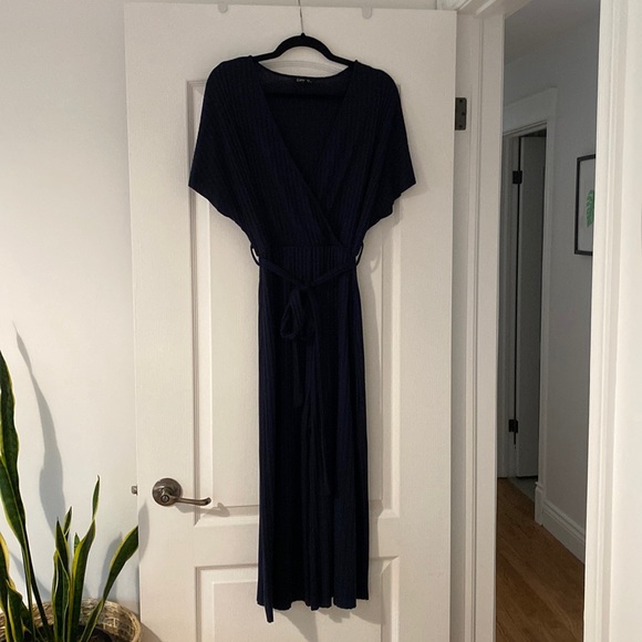 Jumpsuit - Picture 2 of 4